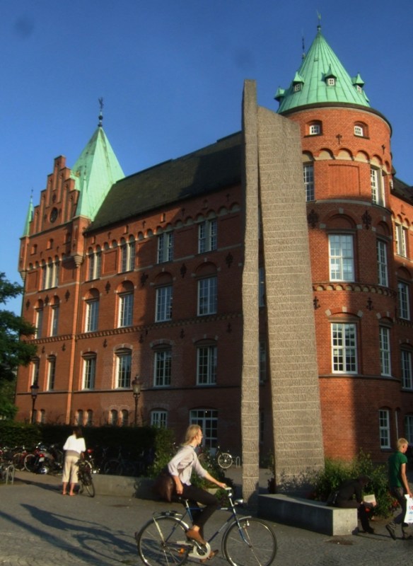  - Nu tar vi slottet!