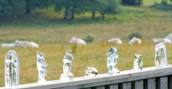 Trädgårdskonst för kor - förstora!