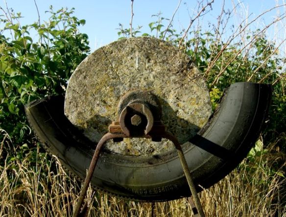 Så ska en slipsten dras!