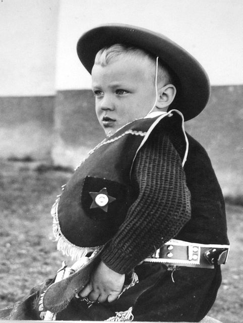 Nu laddar han om....