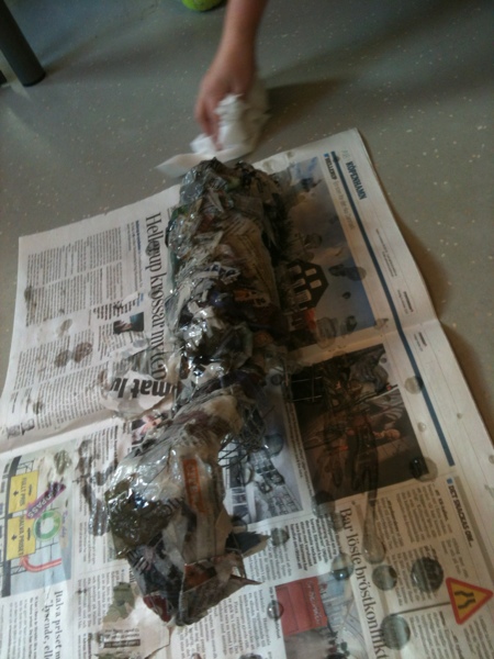 Jag gillar att dinosaurierna är gjorda av papier maché